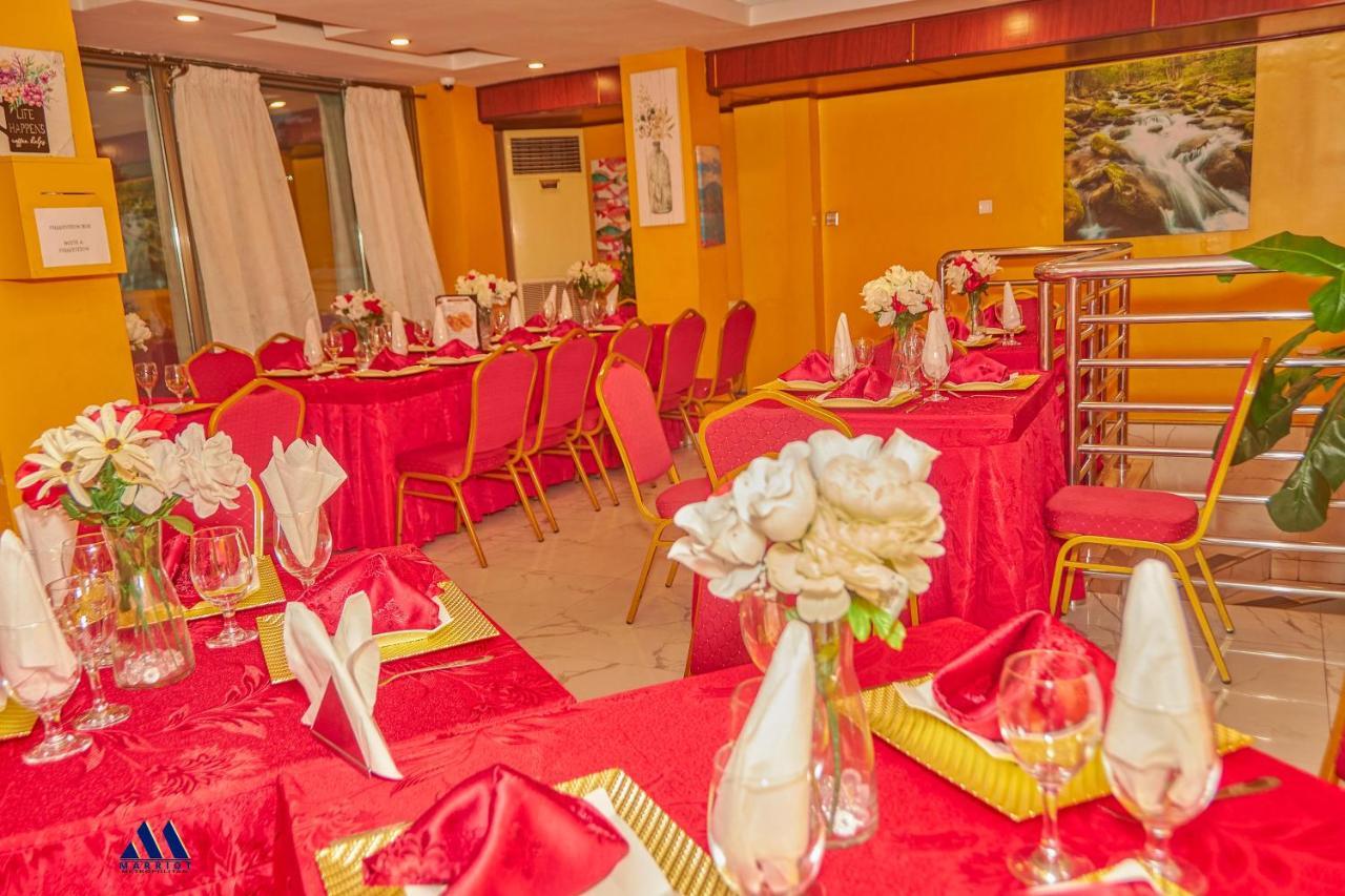 Marriot Metropolitan Hotel Douala Kültér fotó